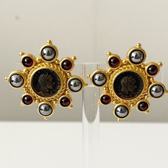 LINDA LEVINSON vintage Roman Earrings post - Picture 1 of 6